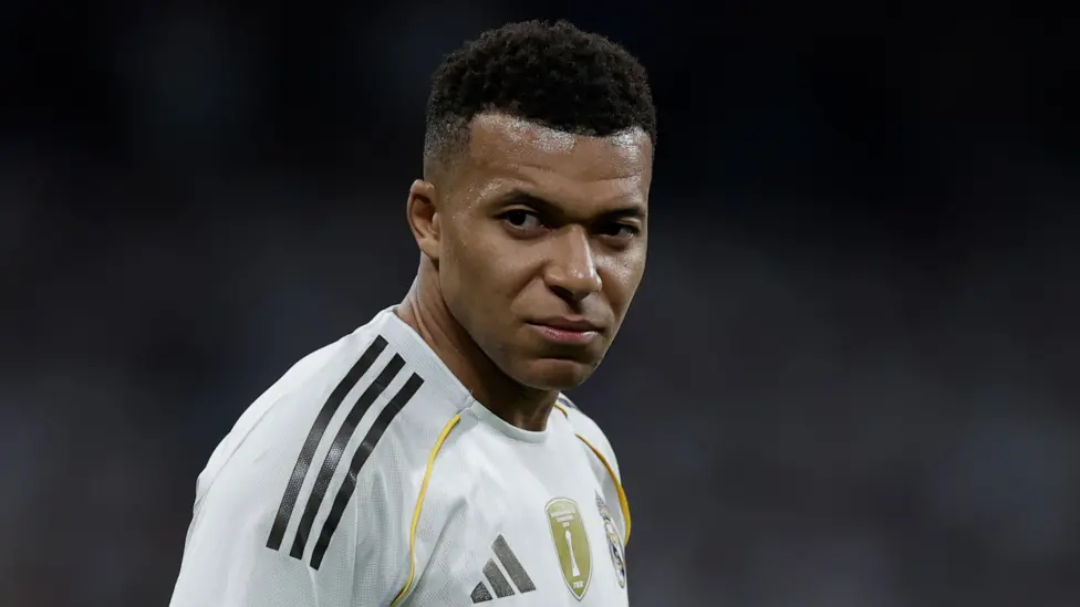 Mbappé Included in Real Madrid Squad to Face Manchester City Despite Injury Concerns